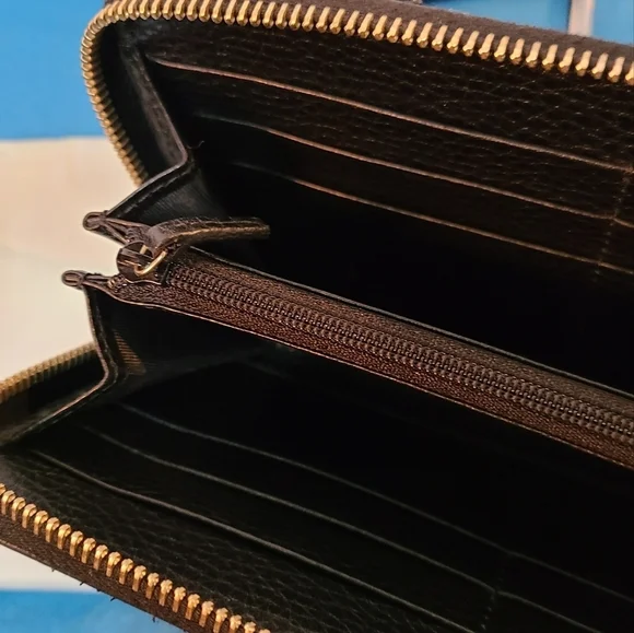 Gucci Betty Black Leather Long Wallet - Picture 6 of 13